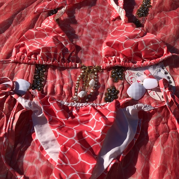 NWT beach bunny bikini ๐ giraffe ๐ฆ glitter in the air size M set - Picture 16 of 16